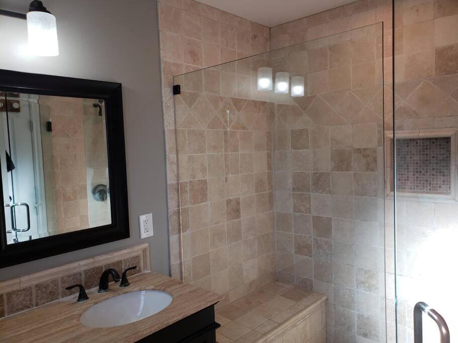 Bouganvilla 4-Bedroom, 2-Baths, Single Family House Thousand Oaks Zewnętrze zdjęcie